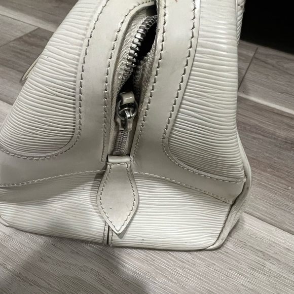 Authentic Louisvuitton - Picture 3 of 8